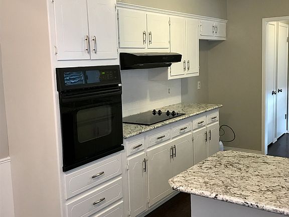 5th image of 11117 NW 112th St
