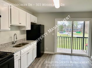 303 Woodcreek Dr, Rossville, GA 30741