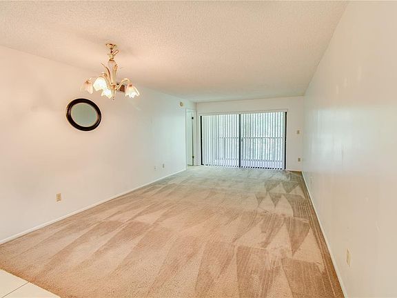 2nd image of 3293 WESTRIDGE BOULEVARD #203