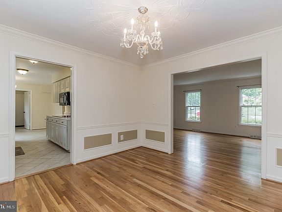 3rd image of 15113 Cosmos Ct