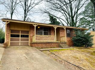 17 Rosewood Dr, Little Rock, AR 72209