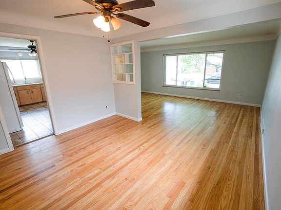 3rd image of 22191 Avon Ave