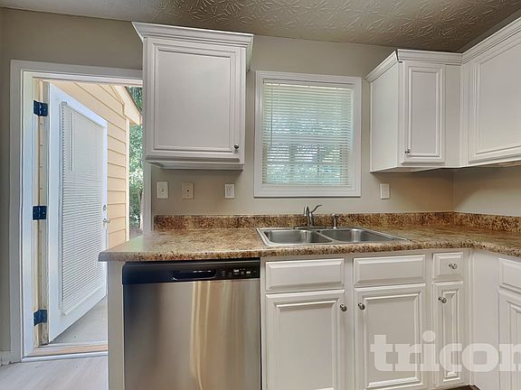 5th image of 1024 Weatherwood Pl