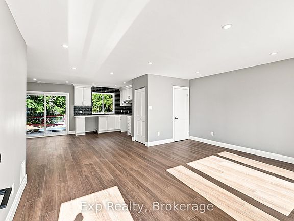 5th image of 372 Major St #A