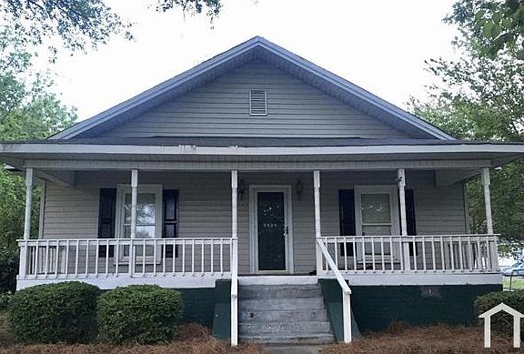 2nd image of 2528 Myers St