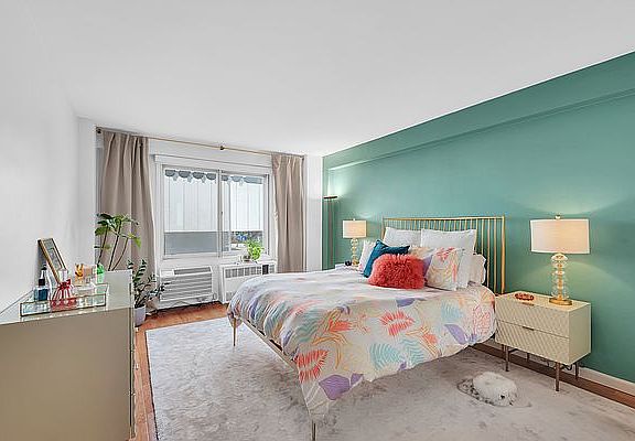 5th image of 175 W 12th St APT 2H
