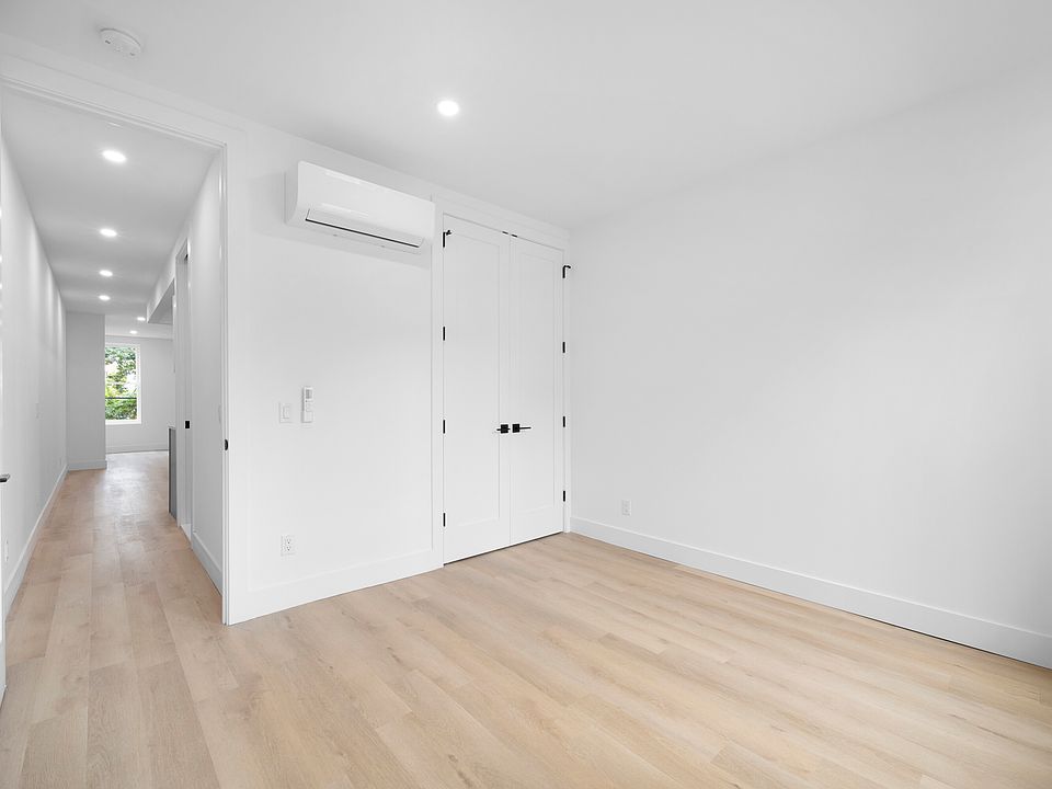 2nd image of 154 N 9th St APT 3L