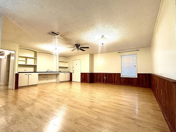 5th image of 502 San Antonio Blvd