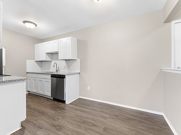 4th image of 31471 Block St APT 305