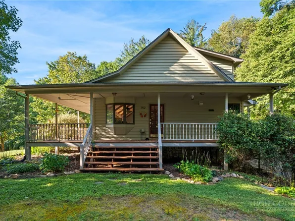 752 James Street, Fleetwood, NC 28626