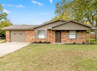 303 E Karels Dr, Robinson, TX 76706