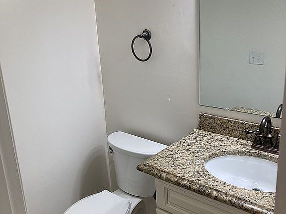 5th image of 1705 Kello Dr