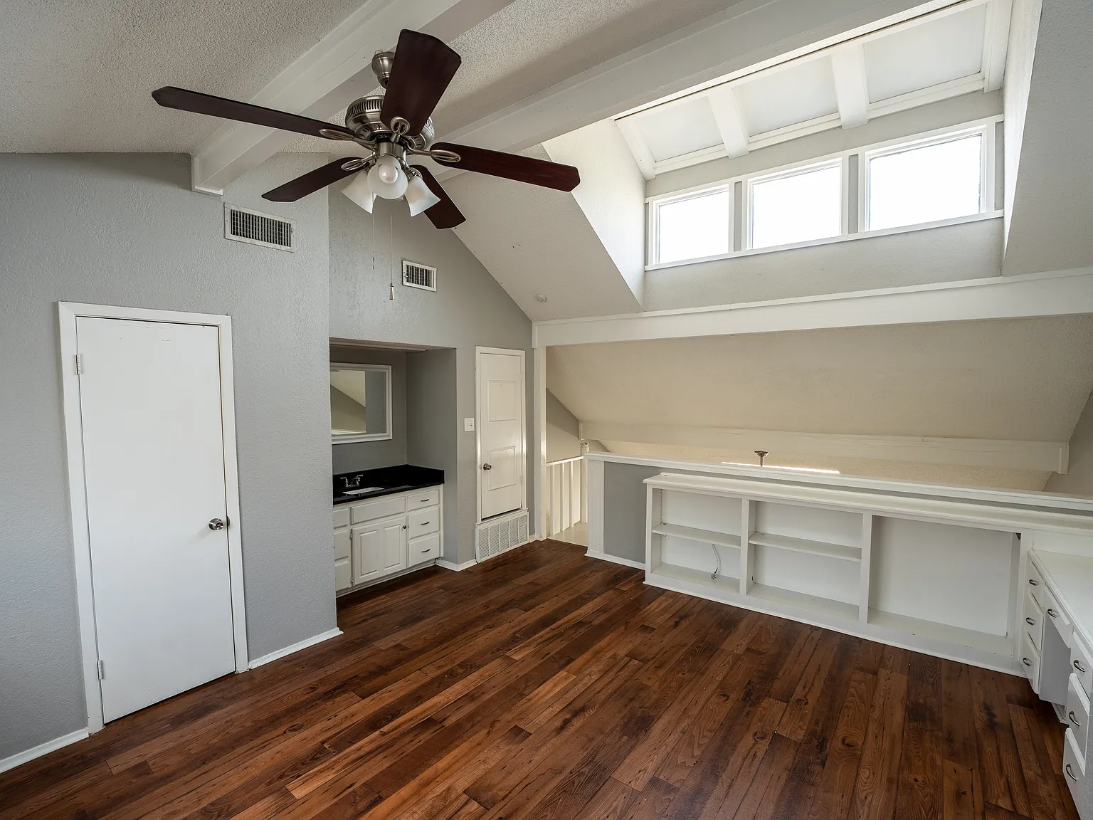 2 bed, 850 sqft, $995 — Photo 4