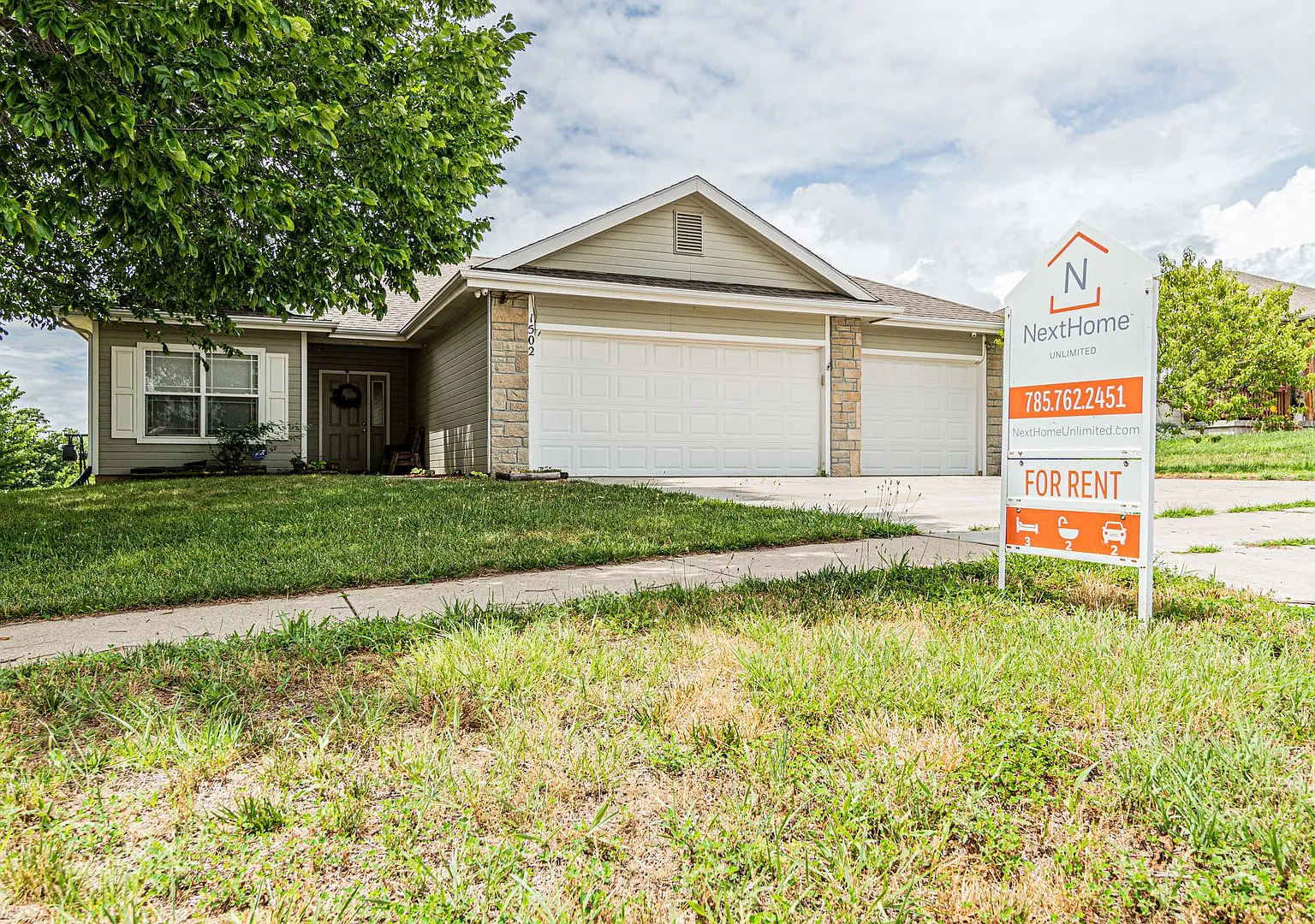 Please View 3D Virtual Tour Before Scheduling a Showing — Photo 1