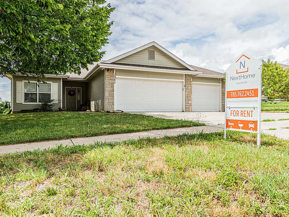 1502 Meadowbrooke Ln