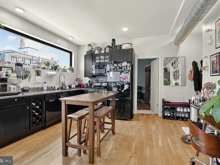 1737 N Howard St #3A — Photo 3