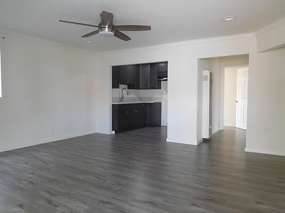 3rd image of 572 Hyde Park Pl