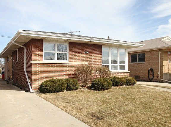 2nd image of 3116 W 100th St