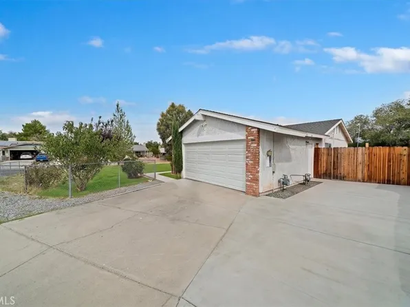 14399 Navarro Ct, Victorville, CA 92395