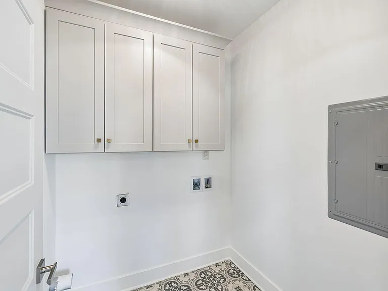 106 N Moss Ave #A — Photo 13