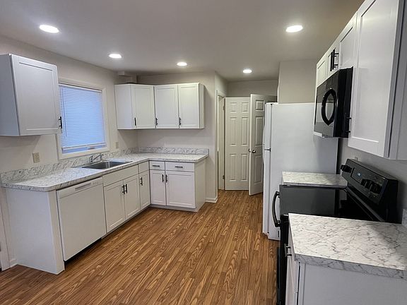 3rd image of 34 Marriner Ave #1