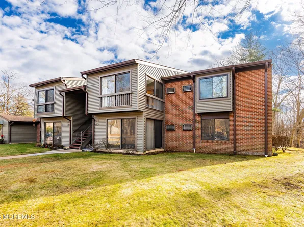 41 Western Reach, Red Bank, NJ 07701