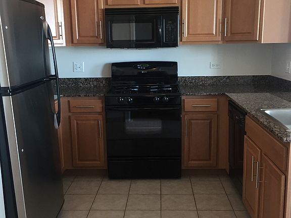 2nd image of 301 N Canal St #25