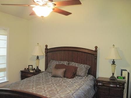 3rd image of 89 Lombard Ln