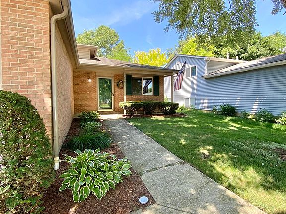 2nd image of 5991 Meadowsglen Dr