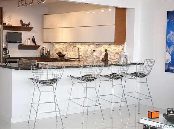 3rd image of 11 Island Ave APT 609
