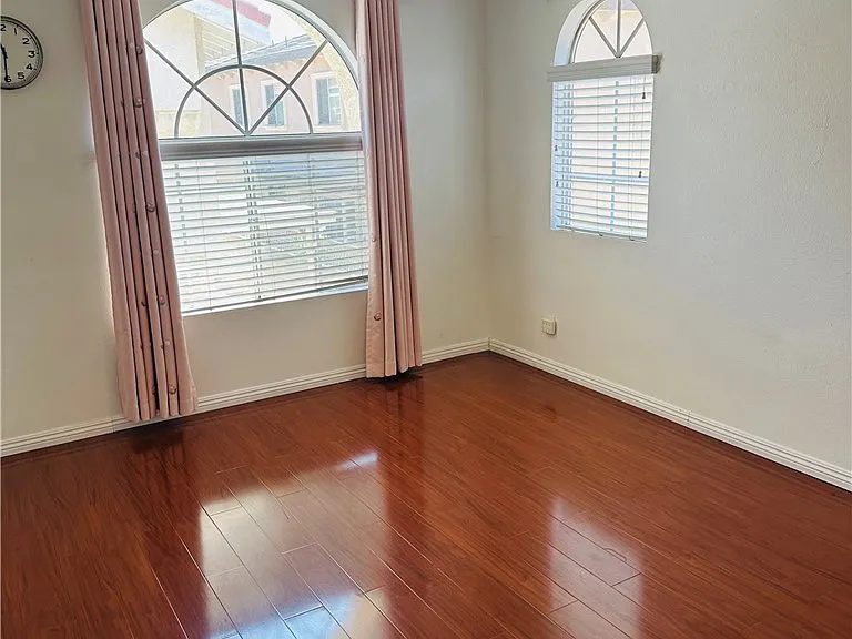 4238 La Rica Ave — Photo 11