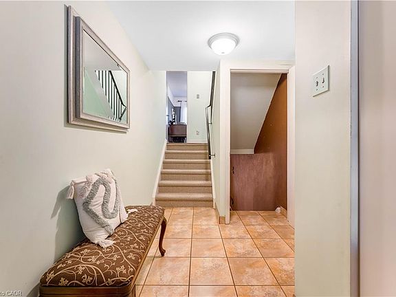 4th image of 86 Overlea Dr