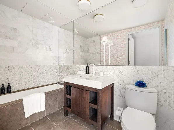 35 West 15th Street image 8 of 18