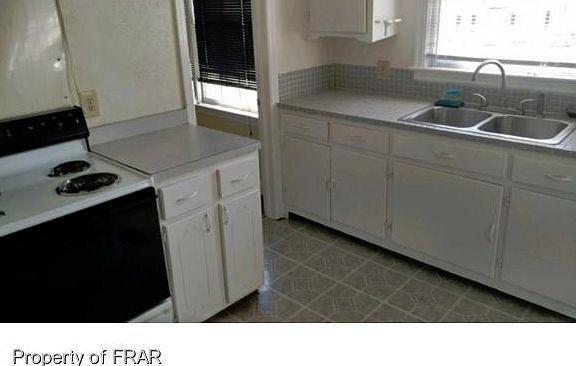 3rd image of 122 Mullins Ave