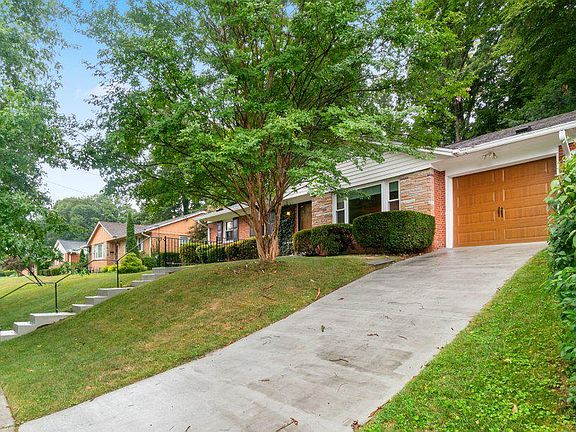 3rd image of 14008 Parkland Dr