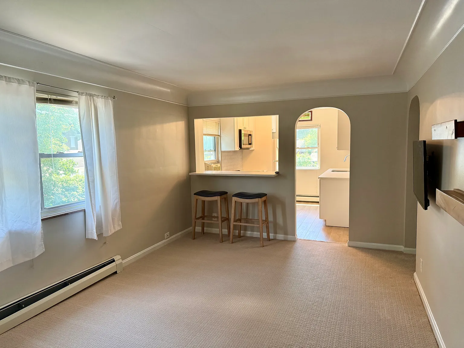 1 bed, 750 sqft, $950 — Photo 2