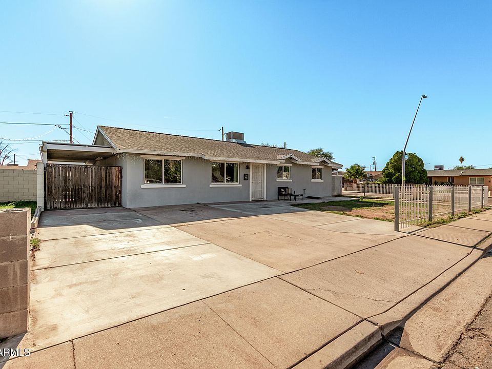1st image of 807 E DOLPHIN Avenue