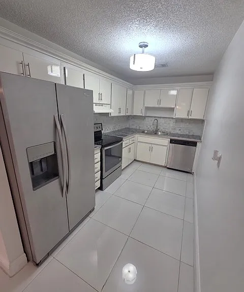 22125 SW 103rd Ct — Photo 5