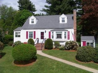 4 Sunnyfield Rd, Bedford, MA 01730