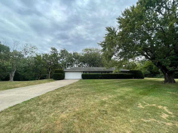 405 Elm St, Penfield, IL 61862
