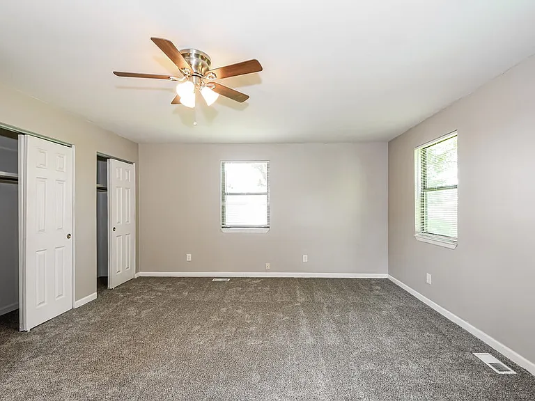 1850 Shirlene Dr — Photo 9