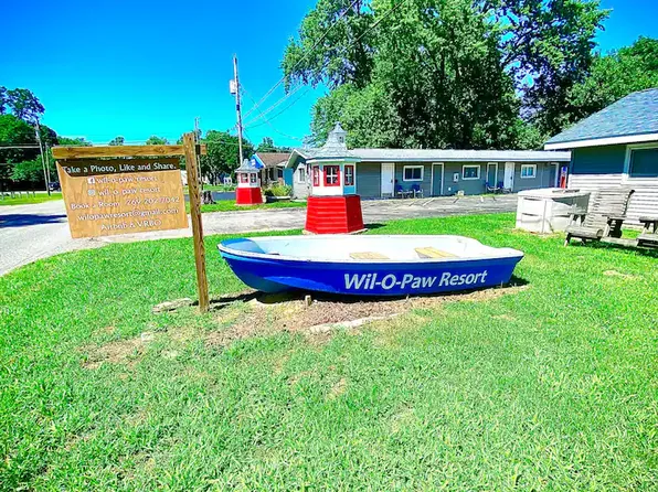 4881 Wil O Paw Dr, Coloma, MI