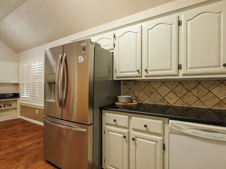 3726 Pensacola Dr — Photo 14