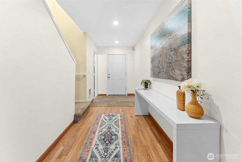 3rd image of 10030 Holly Drive #111