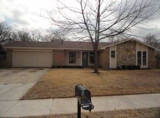 206 Countryside Dr, Arlington, TX 76014