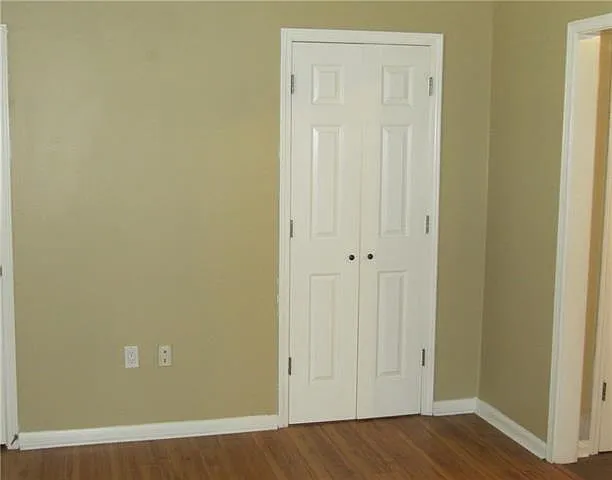 214 W Hickory St — Photo 13