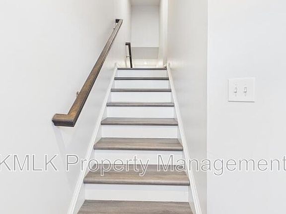 5th image of 4037 N Steels Cir