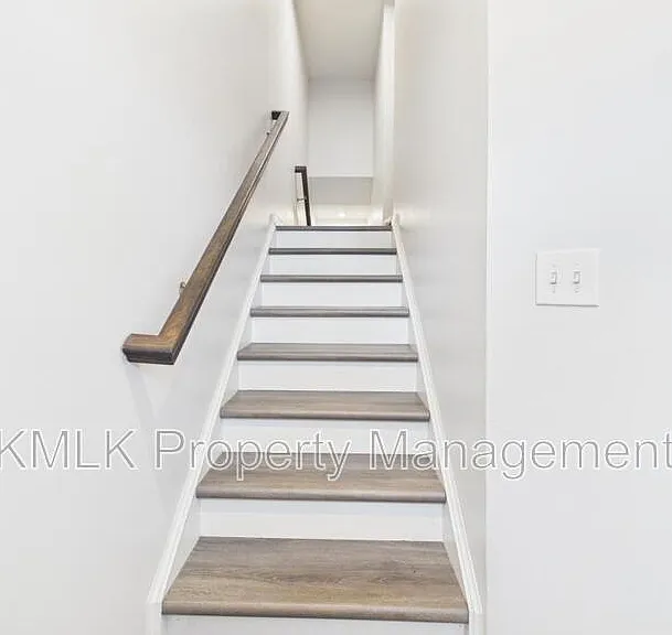 4037 N Steels Cir — Photo 5