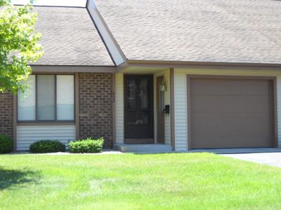 492 Cherry Ln, Holland, MI, 49424