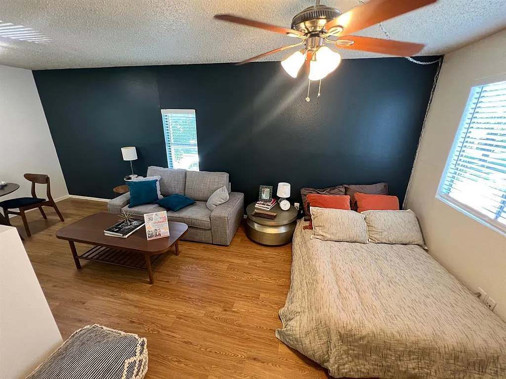 1 bed, 1.0 bath, 409 sqft, $1,200 — Photo 3
